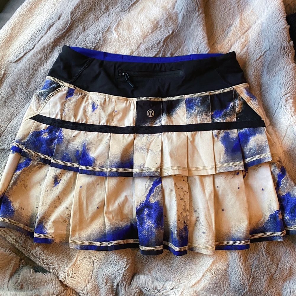 RARE Lululemon Pacesetter skirt